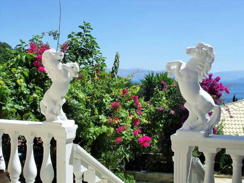 Aragorn Paradise Garden Moraitika Bagian luar foto